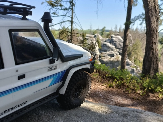 RC auto RGT Rescuer 1:10